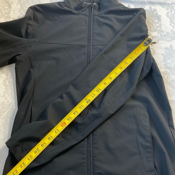 Travis Mathew Jacket Men's Small Black Crystal Cove 2.0 Full Zipper Coat Golf - Picture 7 of 10